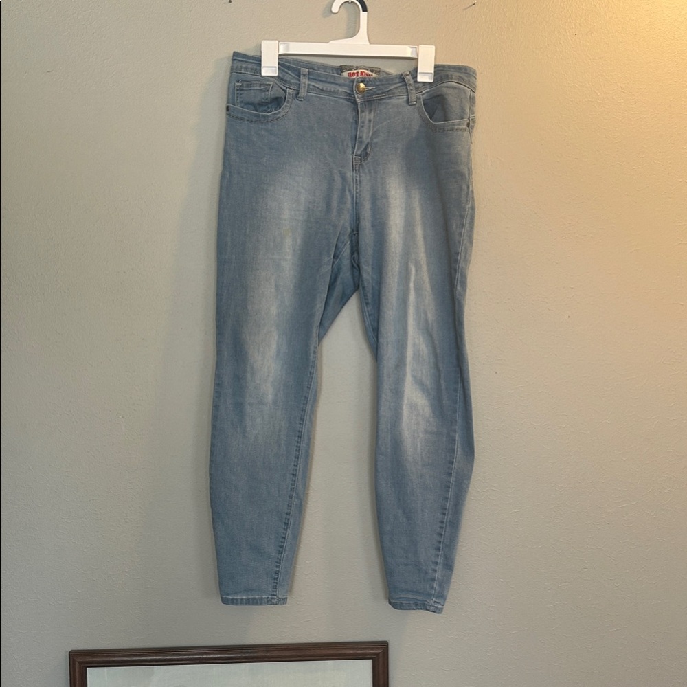 Hot Kiss Light Blue Ankle Jeans